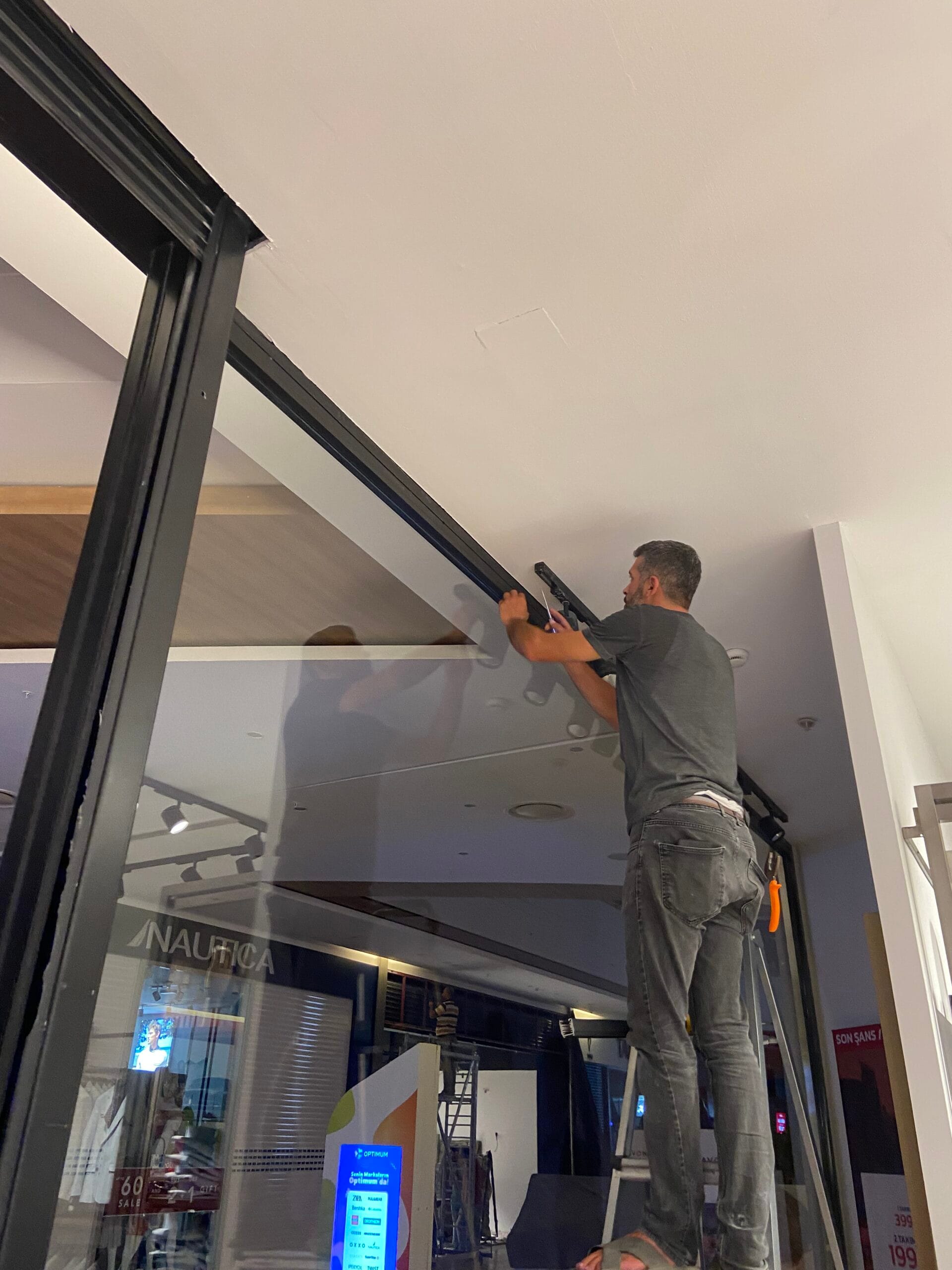 Adana en yakın elektrikçi ustası iletişim-eve servis elektrikçi-