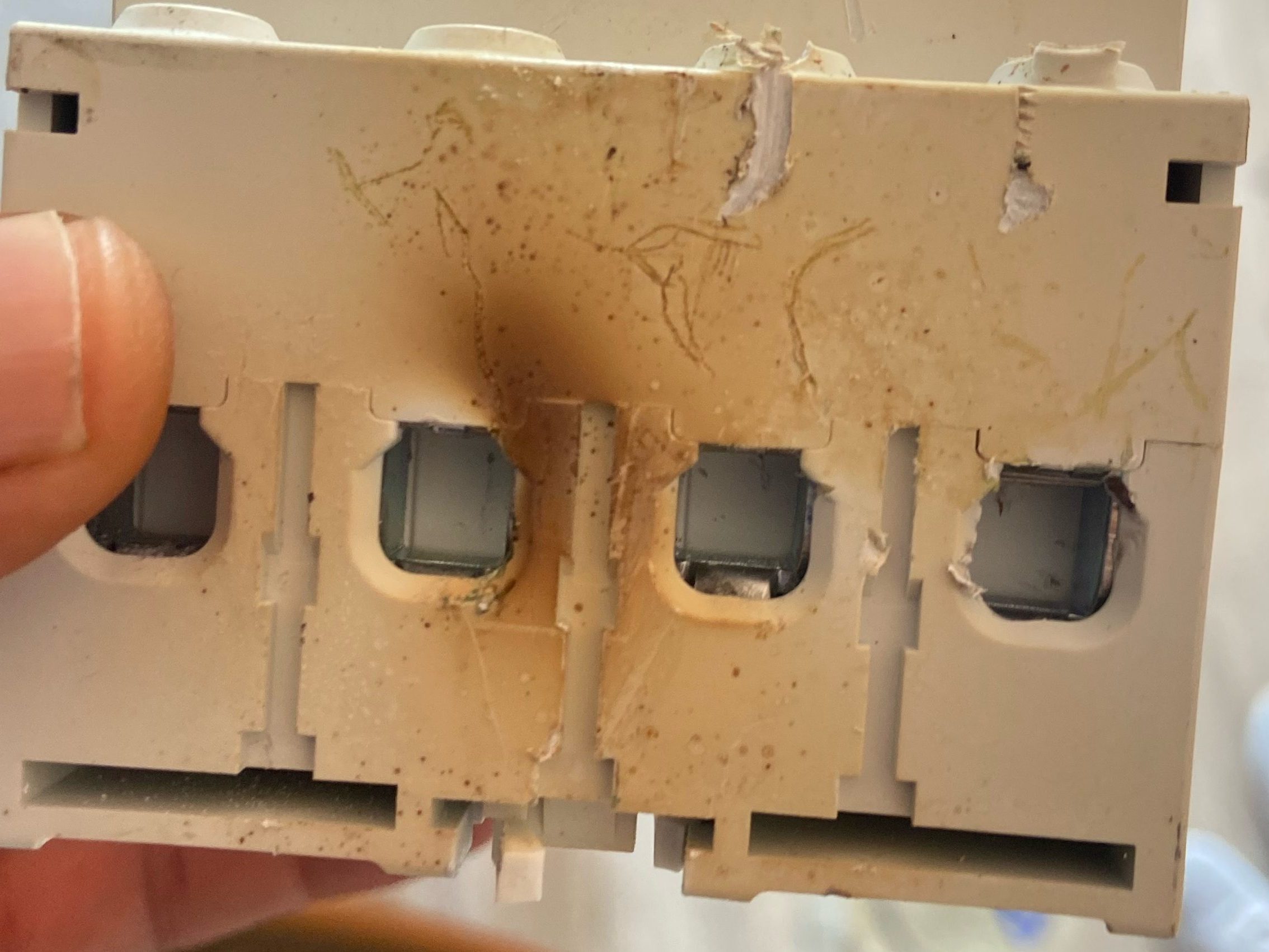 Elektrik Arızaları ve Çözüm Rehberi | Adana Elektrikçi | Elektrik Arıza ve Tesisat Ustası evde elektrik kaçağı nasıl anlaşılır